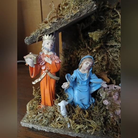 Vintage Italian Nativity Creche Manger Set - Picture 2 of 16